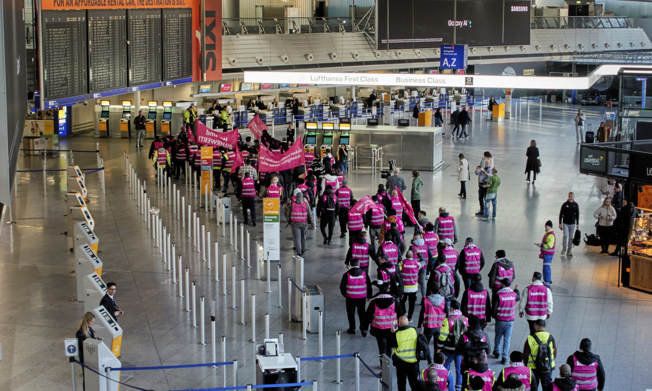 OTKAZANO VIŠE OD 3.400 LETOVA, OKO 510.000 PUTNIKA NE MOŽE DA PUTUJE Evo koji sve aerodromi štrajkuju danas (FOTO)