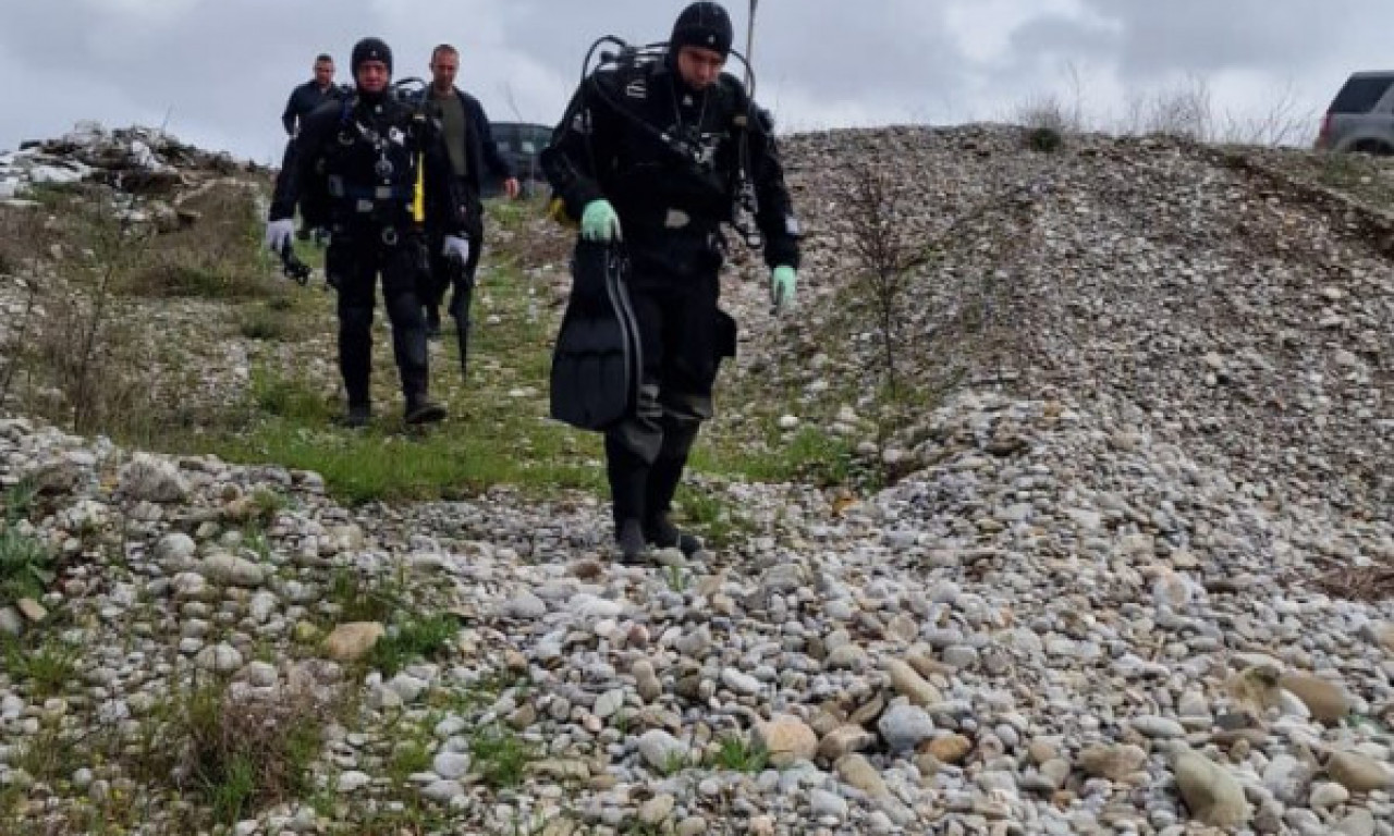 PORODICA ČEKA NA OBALI: Pogledajte kako izgleda potraga za nestalom majkom i sinom (FOTO+VIDEO)