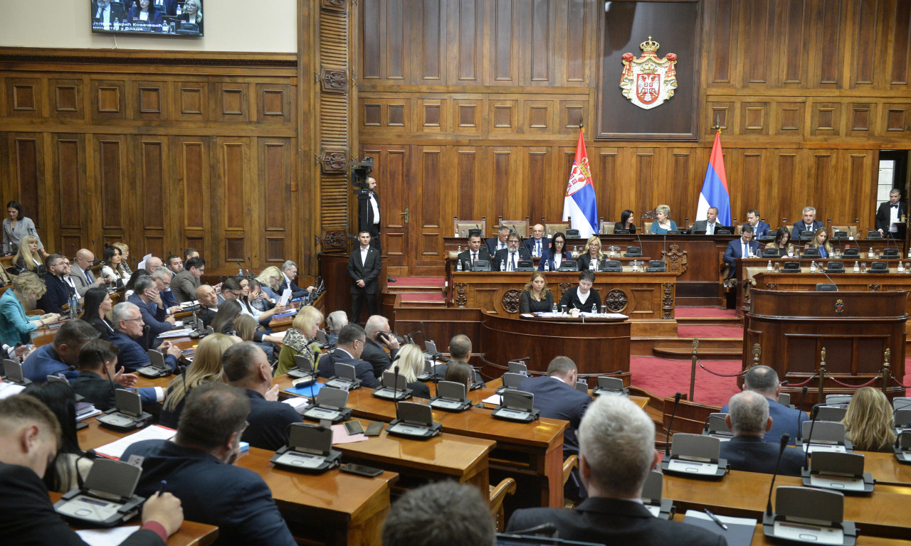 ZAVRŠEN RAD SKUPŠTINE ZA DANAS! Nastavak sutra u 10 (FOTO)