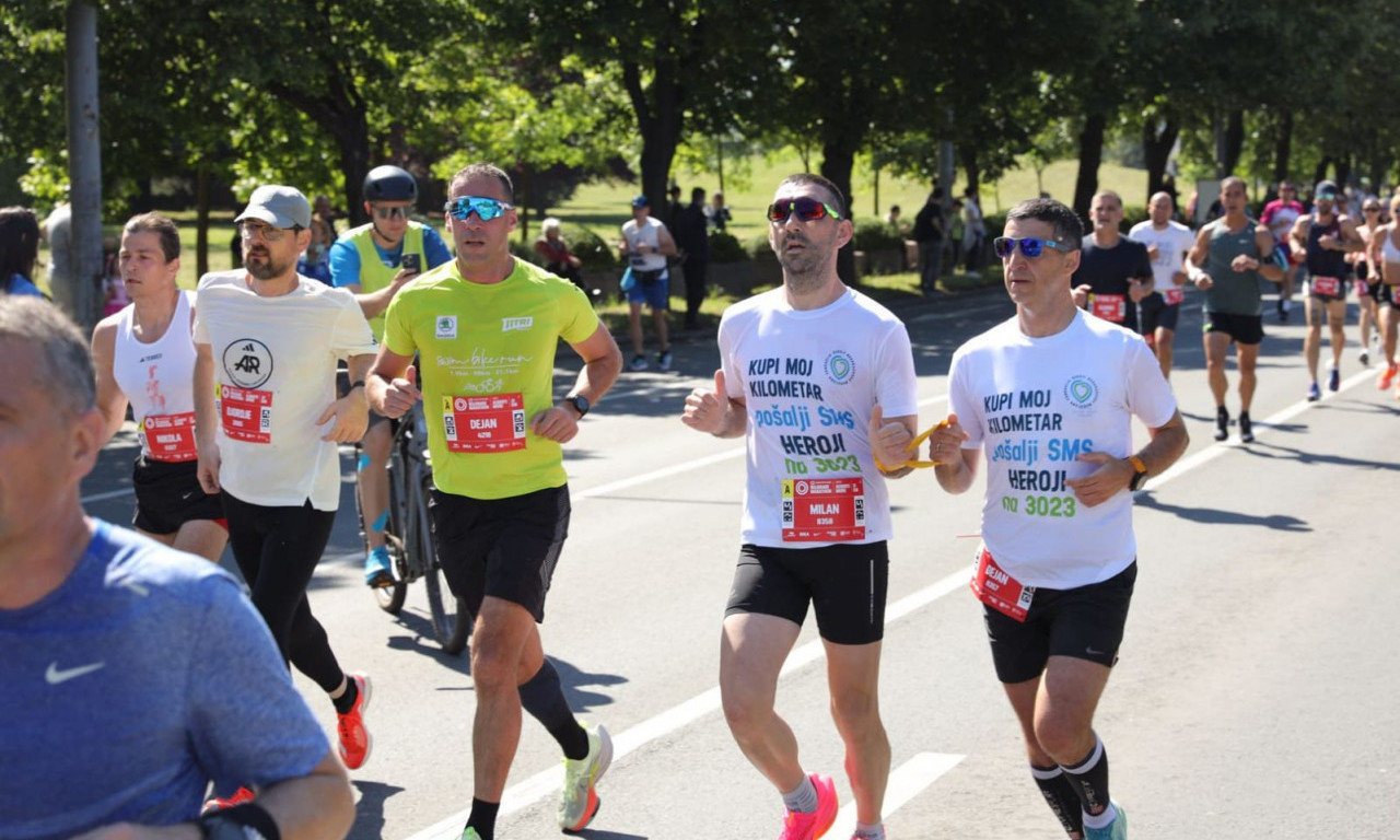 MILAN JE HEROJ BEOGRADSKOG MARATONA: Slep trči već osmi put!