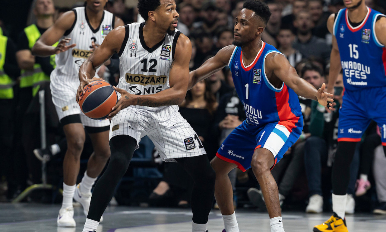 PARTIZAN U LOŠOJ SERIJI: Efes ima prednost od skoro 30 poena!