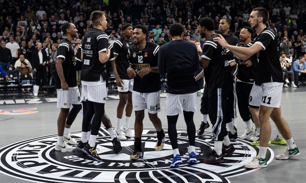 TEŠKO POLUVREME U ARENI: Partizan se muči, ali vodi protiv Albe!