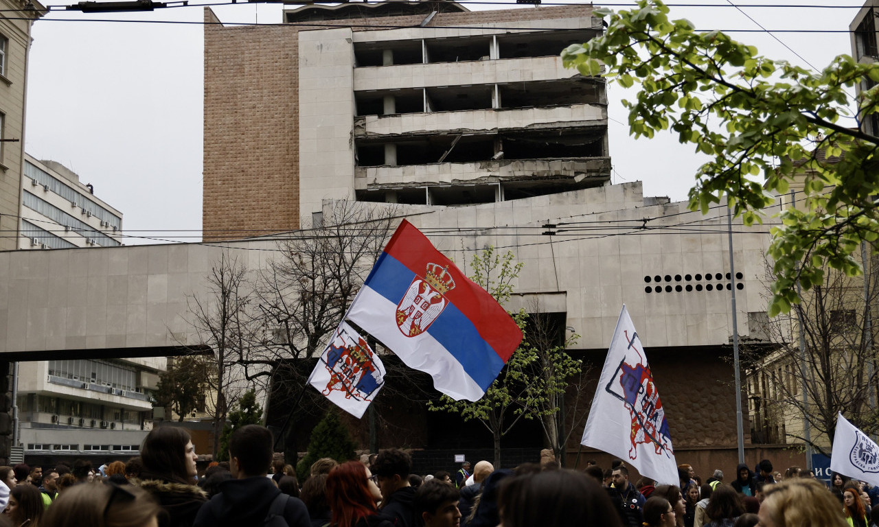 POTPISANA INICIJATIVA ZA OČUVANJE BIVŠE ZGRADE GENERALŠTABA Studenti u blokadi jednoglasni: "Da ostane spomenik kulture"